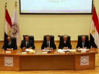 اعتماد نموزج التأييد وضوابط للكشف الطبى على المرشحين
