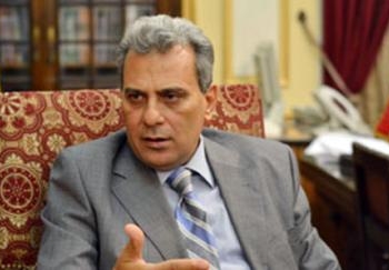 رئيس جامعة القاهرة يعتذر عن ادانته للطالبة صاحبة واقعة التحرش
