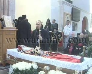 بالصور.. بدء مراسم جناز البطريرك عيواص بحضور البابا تواضروس