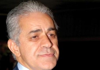 صباحي لقداسة البابا تواضروس خالص عزائي في وفاة والدة قداستكم