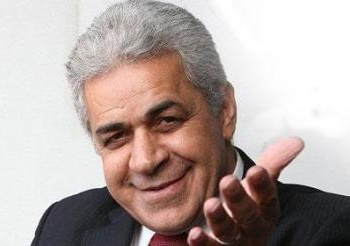 سلسلة بشرية لحملة حمدين صباحة بقنا