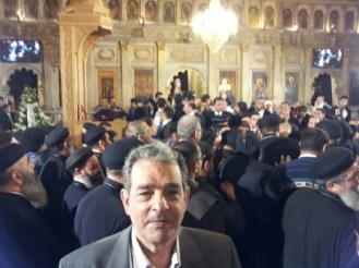 وفد من حزب المصريين  بالأسكندرية لتقديم واجب العزاء لقداسة البابا