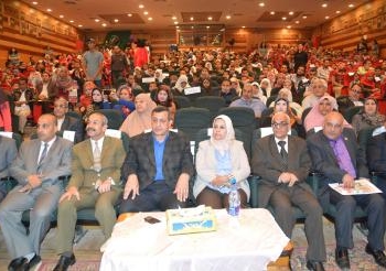 مسرح عرائس لأيتام المنيا للاحتفال بالطلبة الايتام