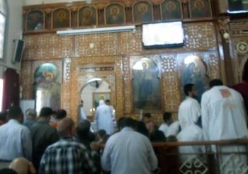 : كنائس السويس تحتشد بالمصلين احتفالا بجمعة ختام الصوم