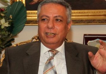 أبو النصر يصدر قرارا وزاريا لحفظ النظام والانضباط داخل المدرسة
