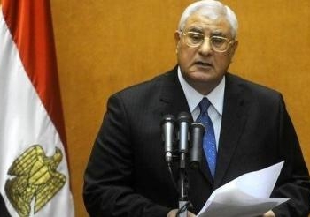 قرار رئاسى يمنح العاملين بالدولة علاوة شهرية 10% من الأجر الأساسي