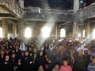 أقباط دلجا يحتفلون بعيد الانبا ابرام ابن قريتهم بديره الاثري