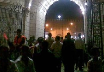 زحام شديد فى الموسم الاحتفالى بالعذراء (حالة الحديد)بالدير المحرق