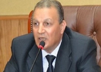 محافظ الغربية يتراجع عن قراراه بزيادة ساعات العمل بالديوان العام