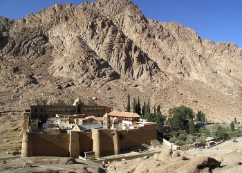دير سانت كاترين الأثرى يستعد لعودة الحركة السياحة هذا الموسم