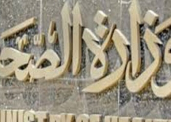 أعتصام العمال المؤقتين بحميات نجع حمادى للمطالبة بالتثبيت