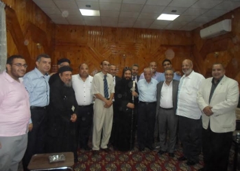 وفد من جبهة الانقاذ و القوى السياسية لتهنئة الأنبا بموا لسيامته أسقفا على ايبارشية السويس