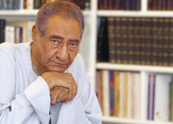 وزارة الثقافة :  على استعداد  لوضع كافة الامكانات تجاه المبدع عبد الرحمن الأبنودى أحد أهم شعراء الوطن