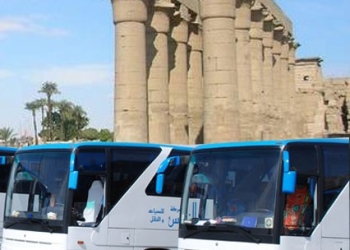حملات للتفتيش المفاجىء على الاتوبيسات السياحية بالطرق السريعة