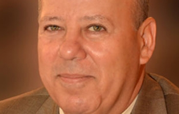 محافظ بورسعيد يغلق مصنع مواد غذائية لضبط اسماك فاسدة بداخله
