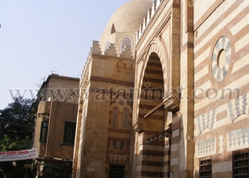الجامع الأزرق.. مسجد “إبراهيم أغا”.. تحفة معمارية رائعة بباب الوزير