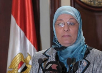 وزيرة القوى العاملة اجهزة الدولة رهن اشارة عمال قناة السويس