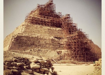 تشكيل لجنة عاجلة من نقابة المهندسين لمراجعة أعمال هرم زوسر المدرج