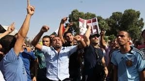 المحاميين بشركة وسط الدلتا لانتاج الكهرباء يرفضون  التوقيع بجهاز البصمة