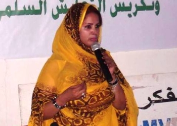 الناشطة الحقوقية مكفولة بنت إبراهيم لـ ( وطني نت): السلفية المتشددة تسيطر على موريتانيا بسبب الفقر والجهل