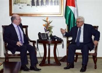 عباس يلتقي وزير الدولة البريطاني لشؤون الشرق الأوسط