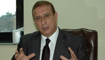 رئيس بنك التنمية الزراعية السابق : الحكومه تخالف الدستور .. وتثير غضب الفلاحين