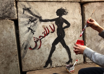 بالفيديو … فتاة تروي تفاصيل التحرش بها واهمية الحكم على المتحرش