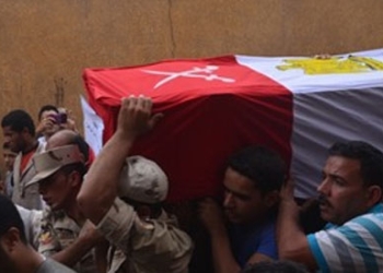 أهالي فارسكور في دمياط يودعون شهيد الواجب الوطني بالزغاريد