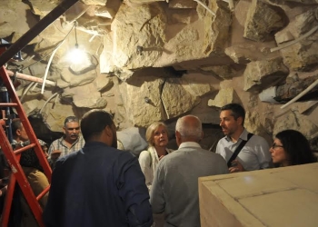 أعضاء اليونسكو والإيكوموس ينهون زيارتهم لهرم زوسر