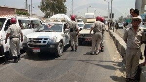 نقل المصابين فى حادث كمين الجيش بالقنطرة غرب لمستشفى الصالحية الجديدة