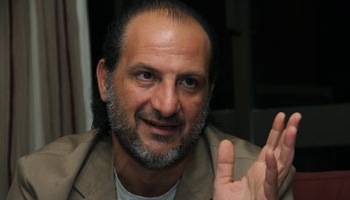  فى اول حوار تليفزيوني بعد إعلان إصابته بفيروس سي خالد الصاوي فى برنامج “يحدث في مصر” 