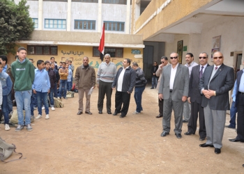 محافظ بني سويف : لا مكان للسياسة داخل أسوار المدارس