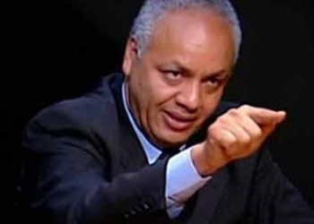 مصطفى بكري: أطالب بإسقاط الجنسية عن المذيعين المصريين الذين يعملون في قناة “الجزيرة”