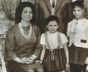 اليوم نجيب محفوظ يلتقى بزوجته عطية الله