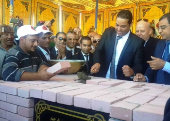 مسئولو ديمو ” اول مصنع لتصنيع الصنفرة بالشرق الاوسط ” 