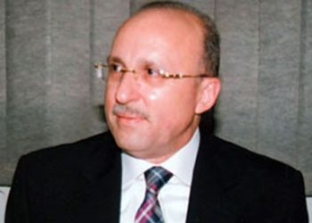 وزير الصحة يزور المصابين بالحصبة بمستشفى سيوة العسكري 