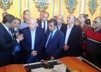 محافظ بورسعيد يضع حجر الأساس لمصنع ديمو للصنفرة في المنطقة الصناعية بالجنوب 