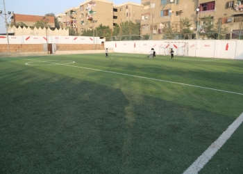 بالصور .. عبد العزيز يقرر تطوير ملعب وصالة لياقة بدنية بمركز شباب المقطم