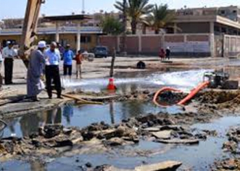 بدء عملية إصلاح خط الصرف الصحي في قنا