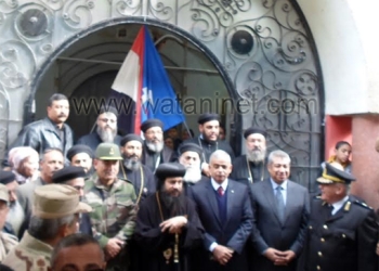 بالصور قيادات السويس يهنئون الأنبا بموا والأقباط بعيد الميلاد المجيد