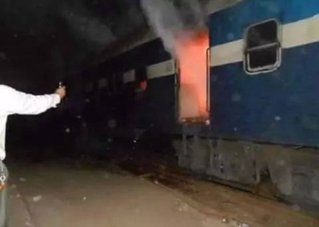 إشتعال النيران بقطار ميت غمر بالدقهلية