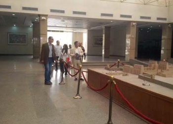 سكرتير عام المنظمة البحرية الدولية يزور معابد الكرنك