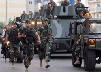 الجيش اللبناني يقصف مواقع المسلحين في أطراف عرسال