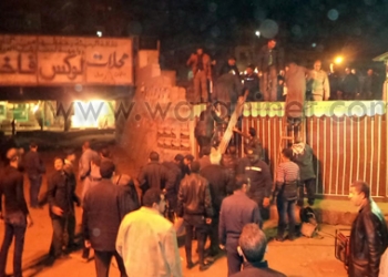 بالفيديو والصور .. تفاصيل انفجار قنبلتين في كوبرى بالزقازيق والأهالي يرددون الإخوان اعداء الله