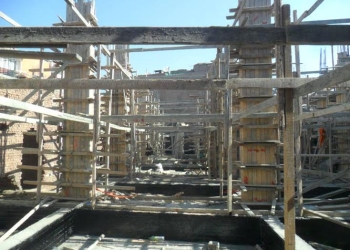 الانتهاء من صب أعمدة الدور الأول بكنيسة الديابية