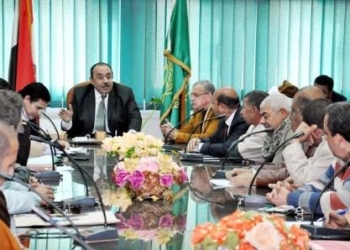 مشاكل الخبر والصرف الصحى فى لقاء محافظ القليوبية بأهالى القرى 