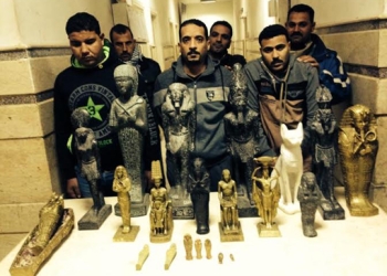 بالصور .. القبض على 3 مهربين للإثار بالشرقية