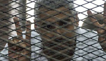 صحفى الجزيرة محمد فهمى يتنازل عن جنسيته المصرية