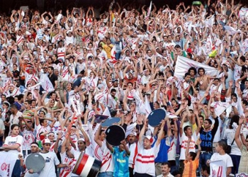 تجميد عودة الجماهير للملاعب مرة أخرى