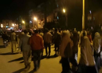 مسيرة لعشرات بشوارع المحلة الكبري تحت شعار “لا للإرهاب”